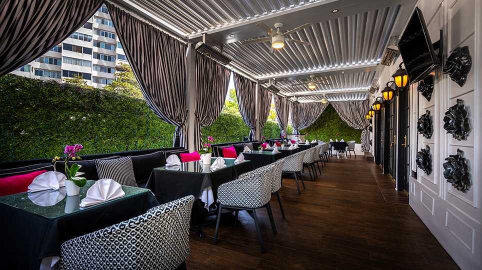  On-site Restaurant Seating Area
