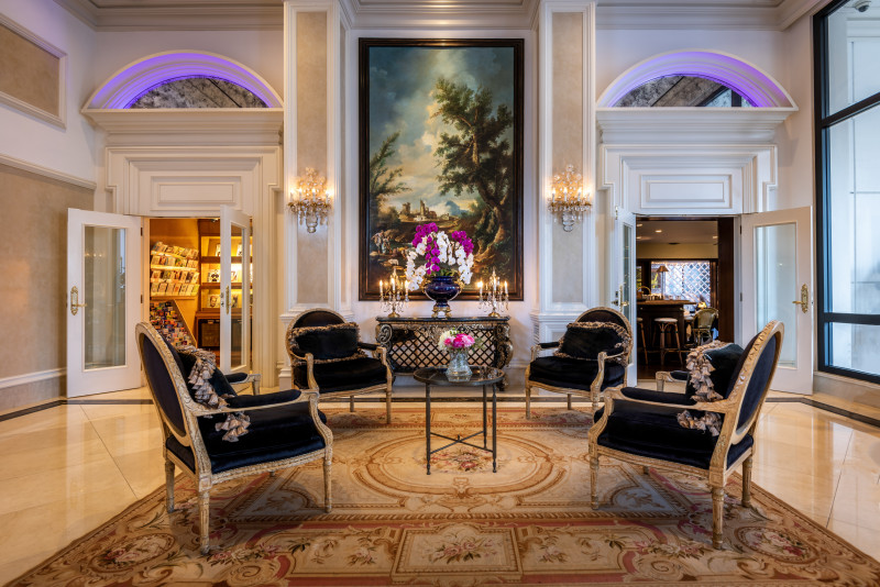 Beverly Hills Plaza Hotel & Spa - Lobby Seating